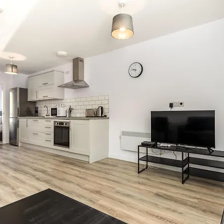 Contemporary 1 Bedroom In Appartement York