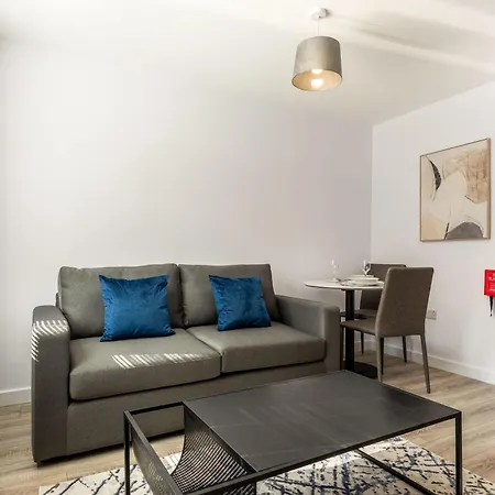 Contemporary 1 Bedroom In Appartamento *